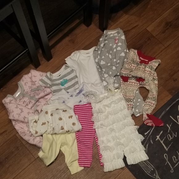 Bundle of baby clothes - Picture 2 of 2